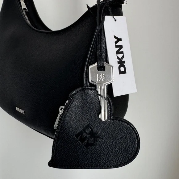 🖤 DKNY Black Hobo Shoulder Bag with Heart Pouch — New - Picture 2 of 8